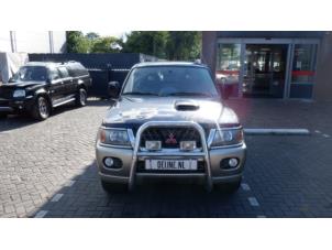 Mitsubishi Pajero Motorhaube O265826 foto 3