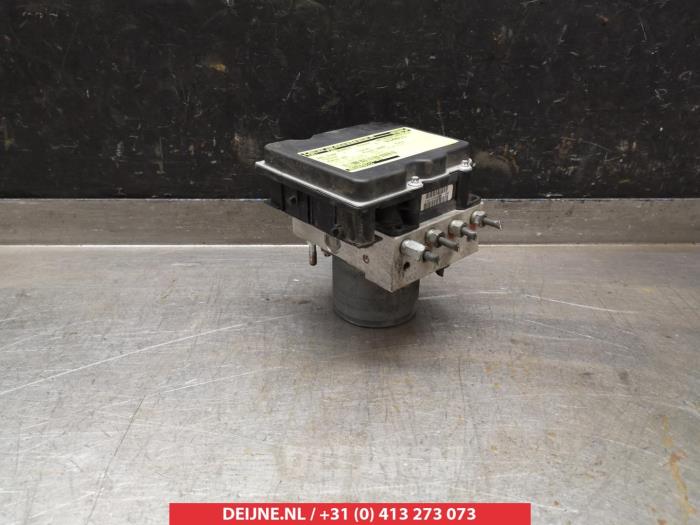Gebruikte ABS Pomp Toyota Verso 2.2 16V D-4D-F Prijs € 75,00 Margeregeling aangeboden door V.Deijne Jap.Auto-onderdelen BV