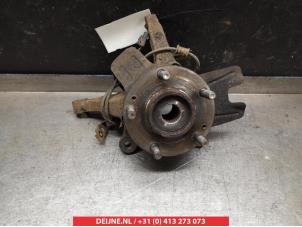 Kia Carens Fusee links-voor O322626 foto 2
