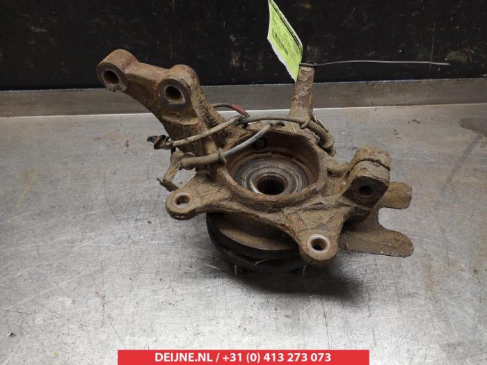 Kia Carens Achsschenkel rechts vorne O323650