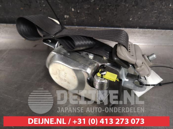 Nissan Navara Veiligheidsgordel rechts-voor O315157