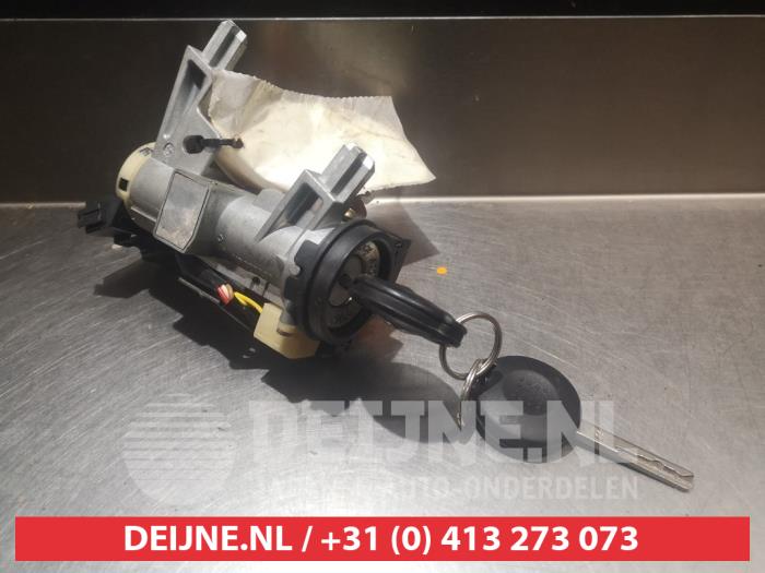 Mitsubishi Colt Kontaktslot+Sleutel O335560