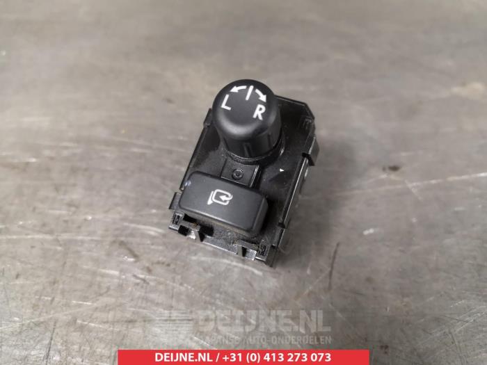 Subaru XV Spiegel Schalter O310799