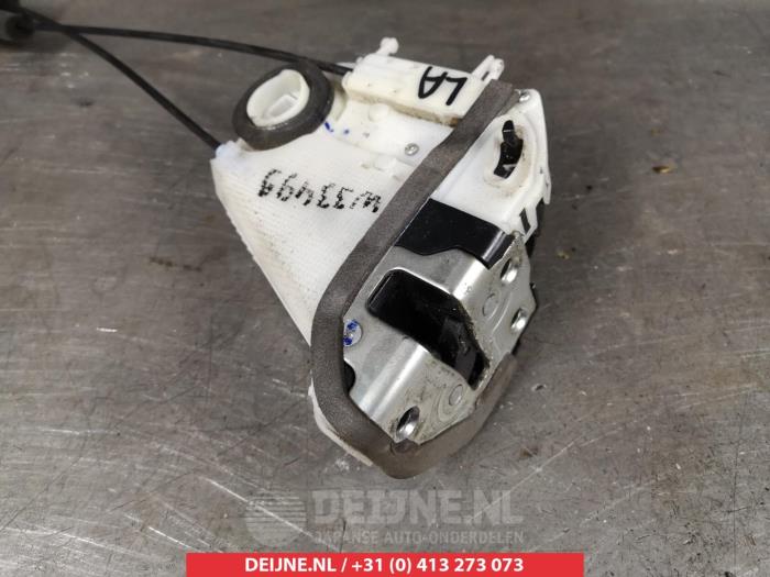 Subaru XV Deurslot Mechaniek 4Deurs links-achter O280190