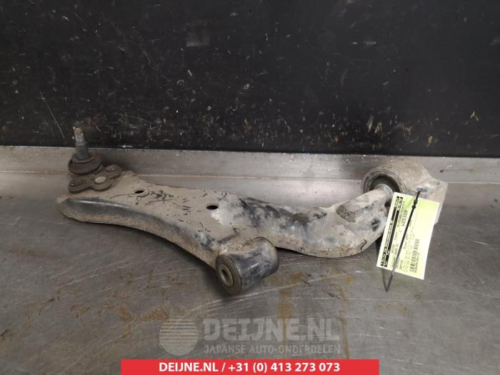 Chevrolet Captiva Draagarm onder rechts-voor O381954
