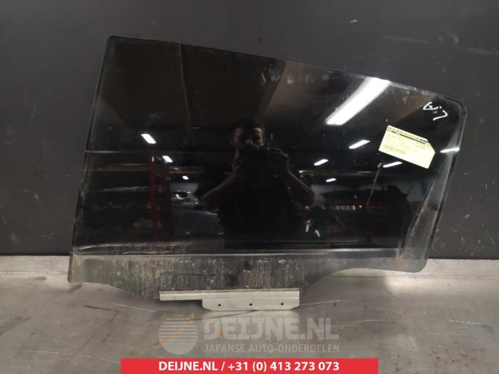Toyota Yaris Portierruit 4Deurs links-achter O288080