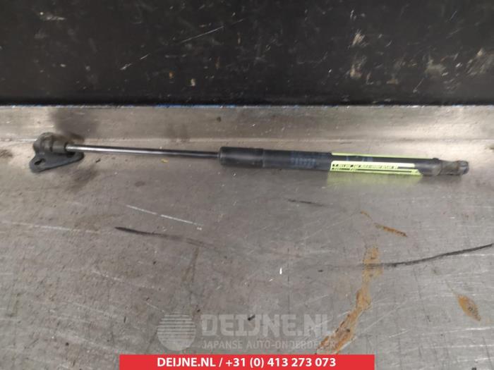 Toyota Yaris Gasdemper links-achter O294501