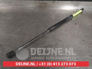 Hyundai I30 Gasdemper rechts-achter O294747 foto 2