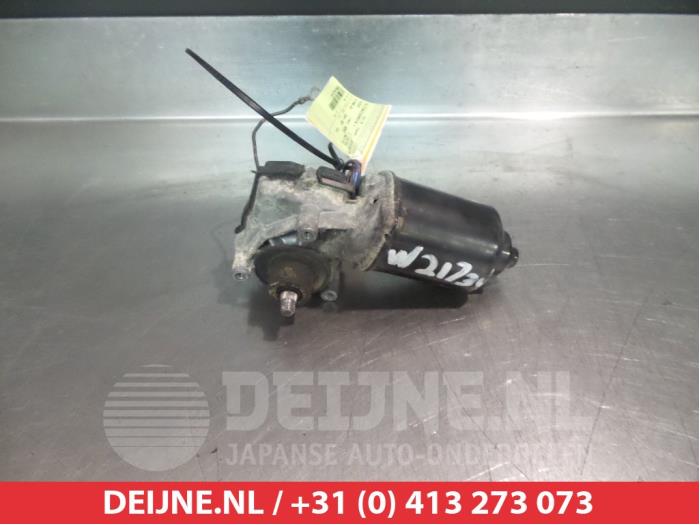 Suzuki Vitara Front wiper motor O349235