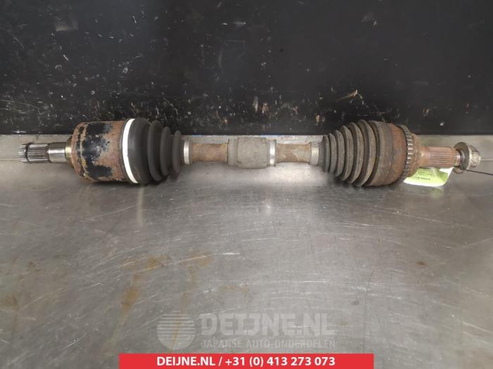 Gebruikte Aandrijfas links-voor Mazda CX-7 2.3 MZR DISI Turbo 16V AWD Prijs € 75,00 Margeregeling aangeboden door V.Deijne Jap.Auto-onderdelen BV