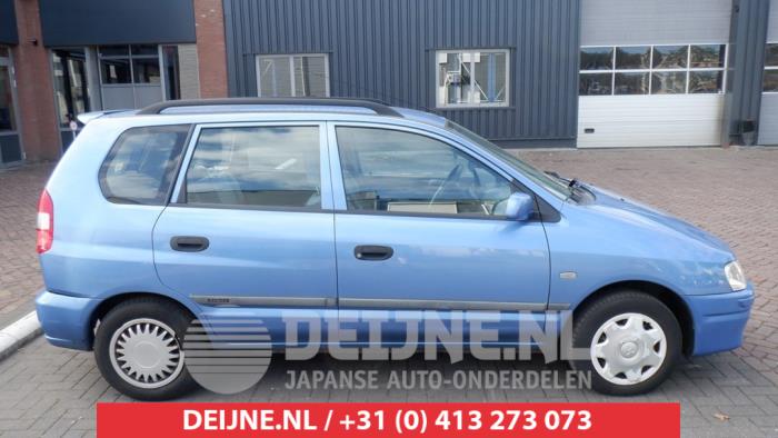 Mitsubishi Space Star Scherm rechts-voor O270181