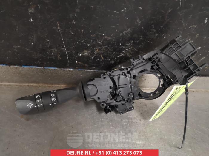 Toyota C-HR Licht Schakelaar O307494