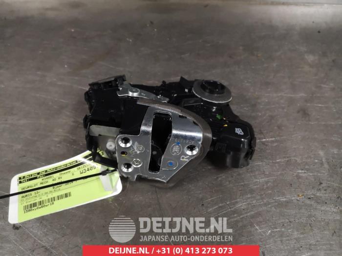 Toyota Auris Deurslot Mechaniek 4Deurs rechts-voor O281258