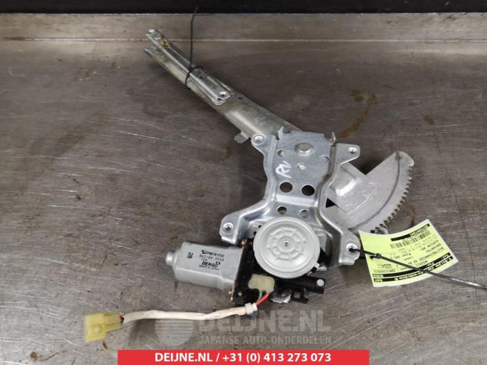 Daihatsu Sirion Ruitmechaniek 4Deurs rechts-voor O276941