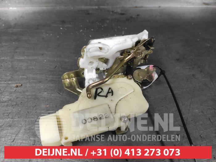Daihatsu Sirion Deurslot Mechaniek 4Deurs rechts-achter O281724