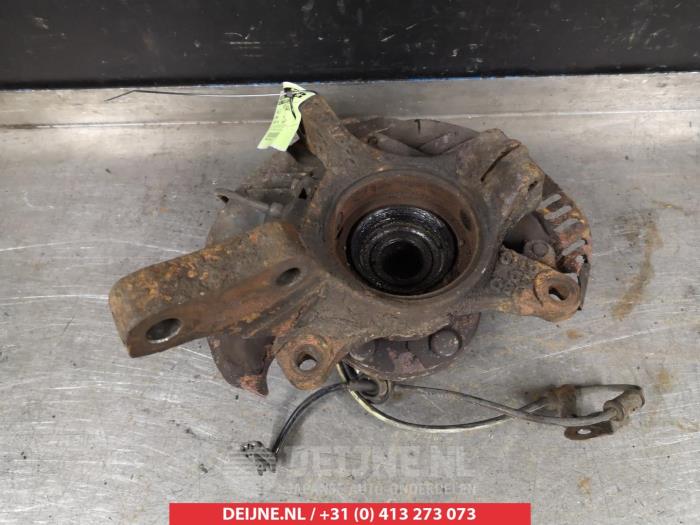 Subaru Legacy Fusee links-voor O322598