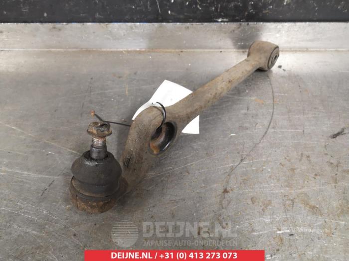 Daihatsu Young RV Querlenker unten rechts vorne O382624
