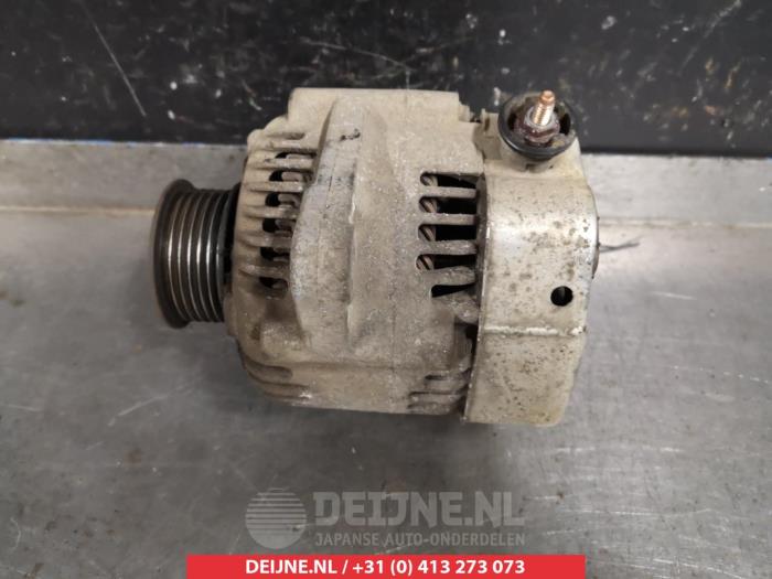Gebruikte Dynamo Daihatsu Terios (J2) 1.5 16V DVVT 4x4 Euro 4 Prijs € 35,00 Margeregeling aangeboden door V.Deijne Jap.Auto-onderdelen BV