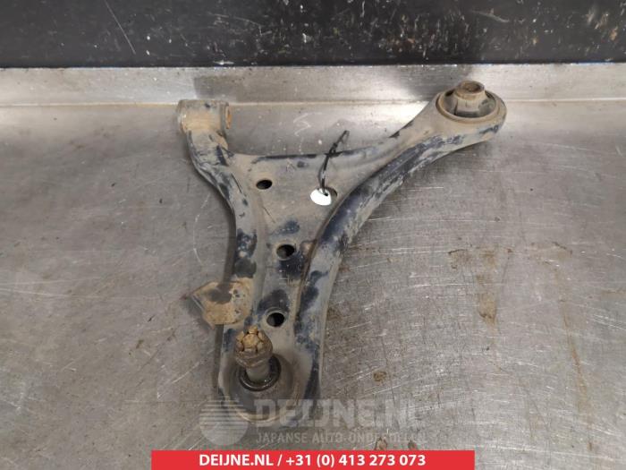 Toyota IQ Draagarm onder rechts-voor O382803