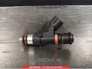 Gebruikte Injector (benzine injectie) Nissan Micra (K12) 1.2 16V Prijs € 20,00 Margeregeling aangeboden door V.Deijne Jap.Auto-onderdelen BV