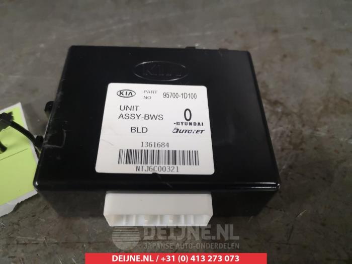 Gebruikte Module PDC Kia Carens III (FG) 2.0i CVVT 16V Prijs € 35,00 Margeregeling aangeboden door V.Deijne Jap.Auto-onderdelen BV