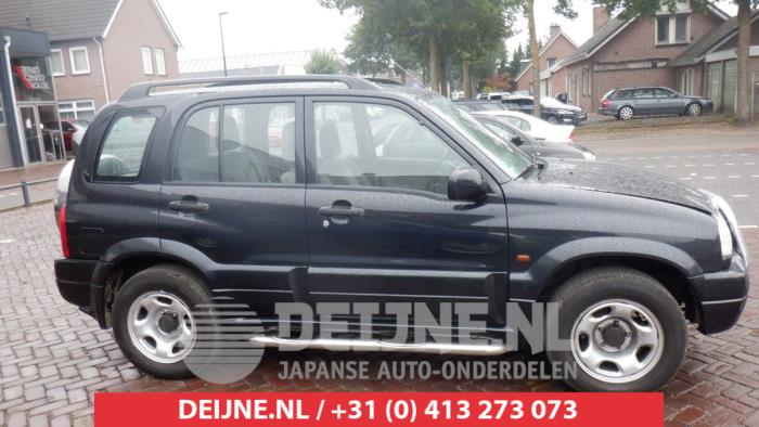 Suzuki Grand Vitara Portierruit 4Deurs rechts-achter O288804