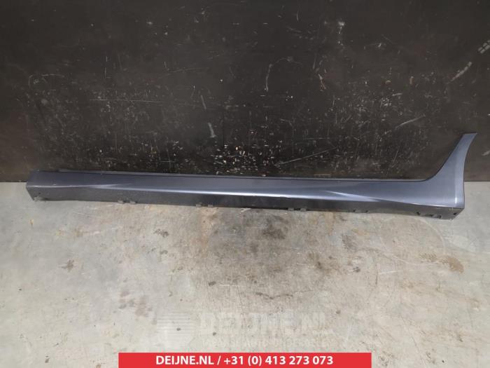 Mitsubishi Grandis Seitenschürze links O292291