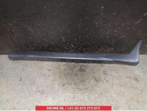 Gebruikte Sideskirt links Mitsubishi Grandis (NA) 2.4 16V MIVEC Prijs € 50,00 Margeregeling aangeboden door V.Deijne Jap.Auto-onderdelen BV