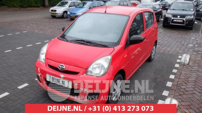 Daihatsu Cuore Tür 4-türig links vorne O272700