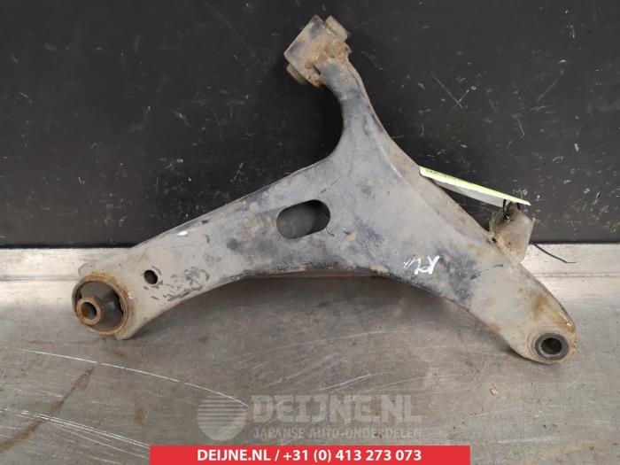 Subaru Legacy Querlenker unten rechts vorne O382301