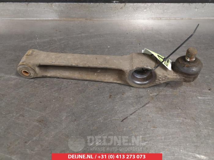 Suzuki Wagon R+ Draagarm onder rechts-voor O382673