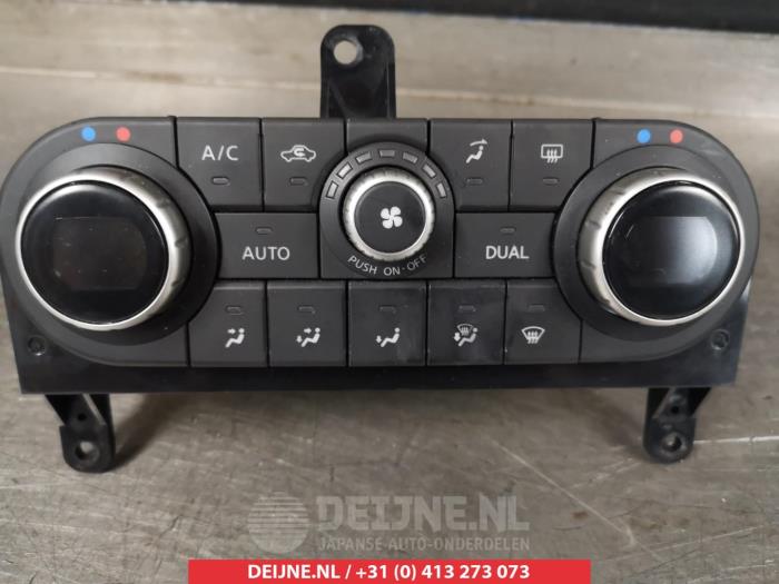 Nissan Qashqai Kachel Bedieningspaneel O305660