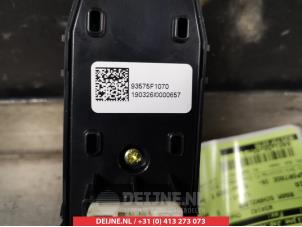 Kia Sportage Elektrisch Raam Schakelaar O311316 foto 2