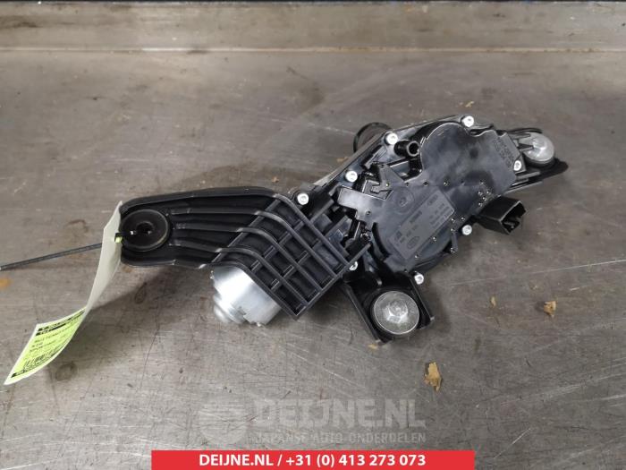 Motor Ruitenwisser achter van een Kia Sportage (QL) 1.6 T-GDI 16V 4x2 2019