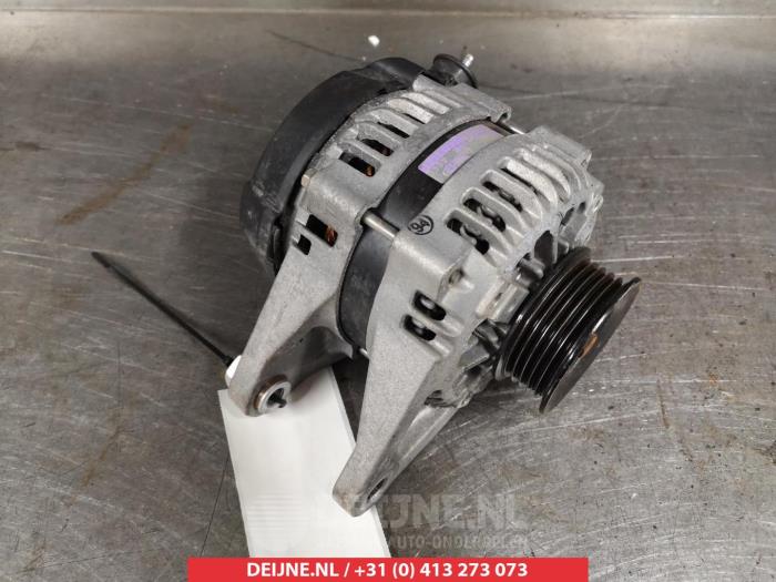 Gebruikte Dynamo Suzuki Swift (ZC/ZD) 1.2 Dual Jet 16V Prijs € 50,00 Margeregeling aangeboden door V.Deijne Jap.Auto-onderdelen BV