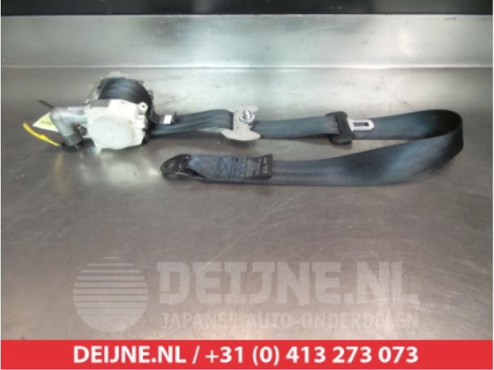 Hyundai I20 Front seatbelt, right O315071