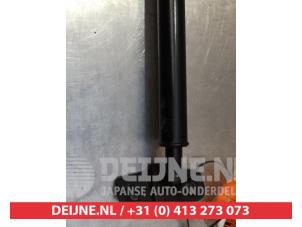 Daewoo Nubira Gasdemper rechts-achter O295082 foto 3
