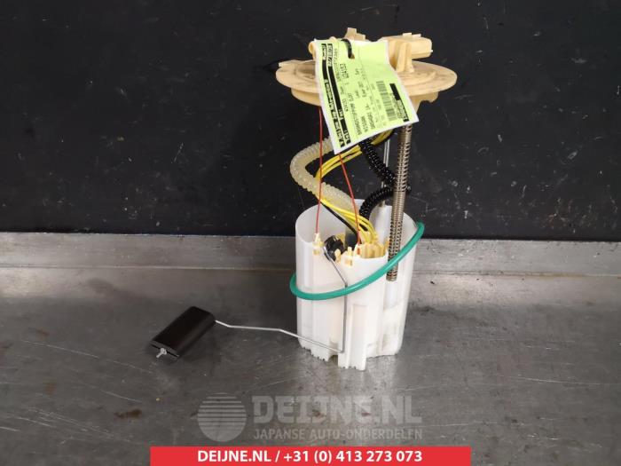 Gebruikte Tank element Pomp Nissan Qashqai (J11) Prijs € 50,00 Margeregeling aangeboden door V.Deijne Jap.Auto-onderdelen BV