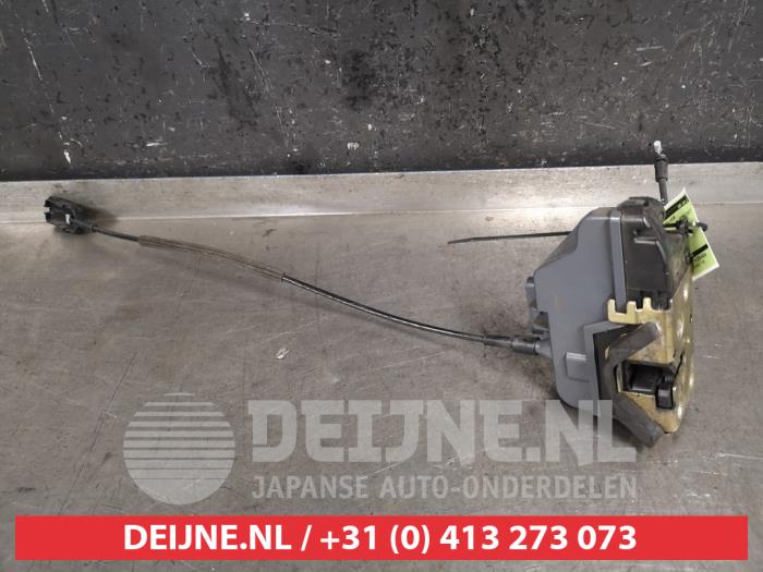 Nissan Primera Deurslot Mechaniek 4Deurs rechts-voor O280803