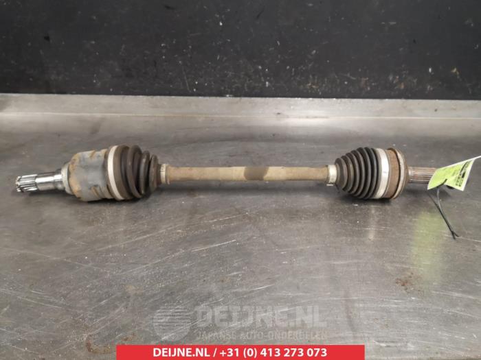Toyota IQ Front drive shaft, left O318702