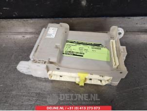 Toyota IQ Sicherungskasten O350353 foto 4