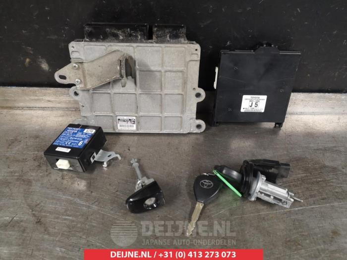 Toyota IQ Computer Motormanagement O345517