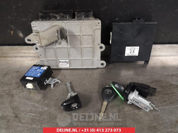 Toyota IQ Kontaktslot+Sleutel O336033