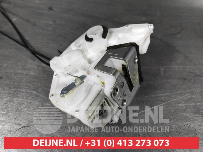 Suzuki SX-4 Deurslot Mechaniek 4Deurs rechts-voor O281178