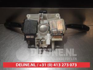 Subaru Impreza Steering column stalk O308602 photo 4
