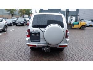 Mitsubishi Pajero Stoßstange hinten O292796 foto 2