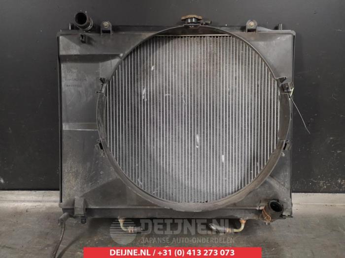 Gebruikte Radiateur Mitsubishi Pajero Hardtop (V6/7) 3.2 DI-D 16V Long Prijs € 25,00 Margeregeling aangeboden door V.Deijne Jap.Auto-onderdelen BV
