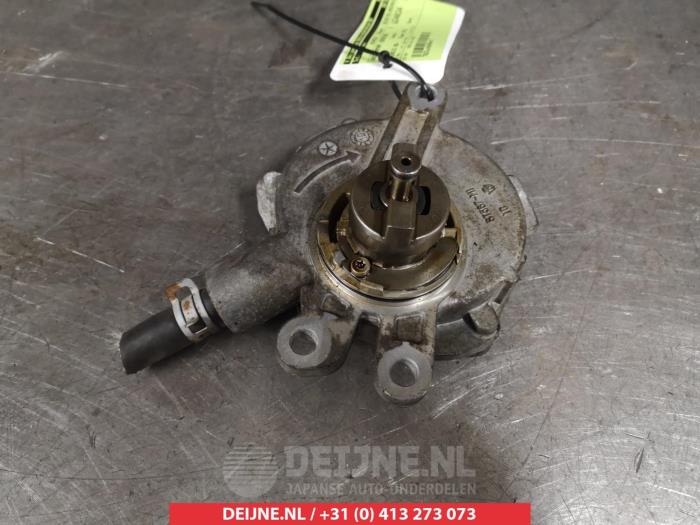 Gebruikte Vacuumpomp (Benzine) Toyota Avensis (T27) 1.8 16V VVT-i Prijs op aanvraag aangeboden door V.Deijne Jap.Auto-onderdelen BV