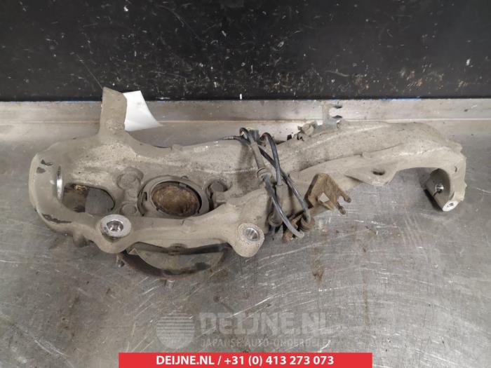 Nissan 370Z Fusee links-voor O322496