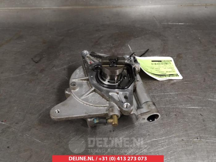 Kia Sorento Vacuum pump (diesel) O348143